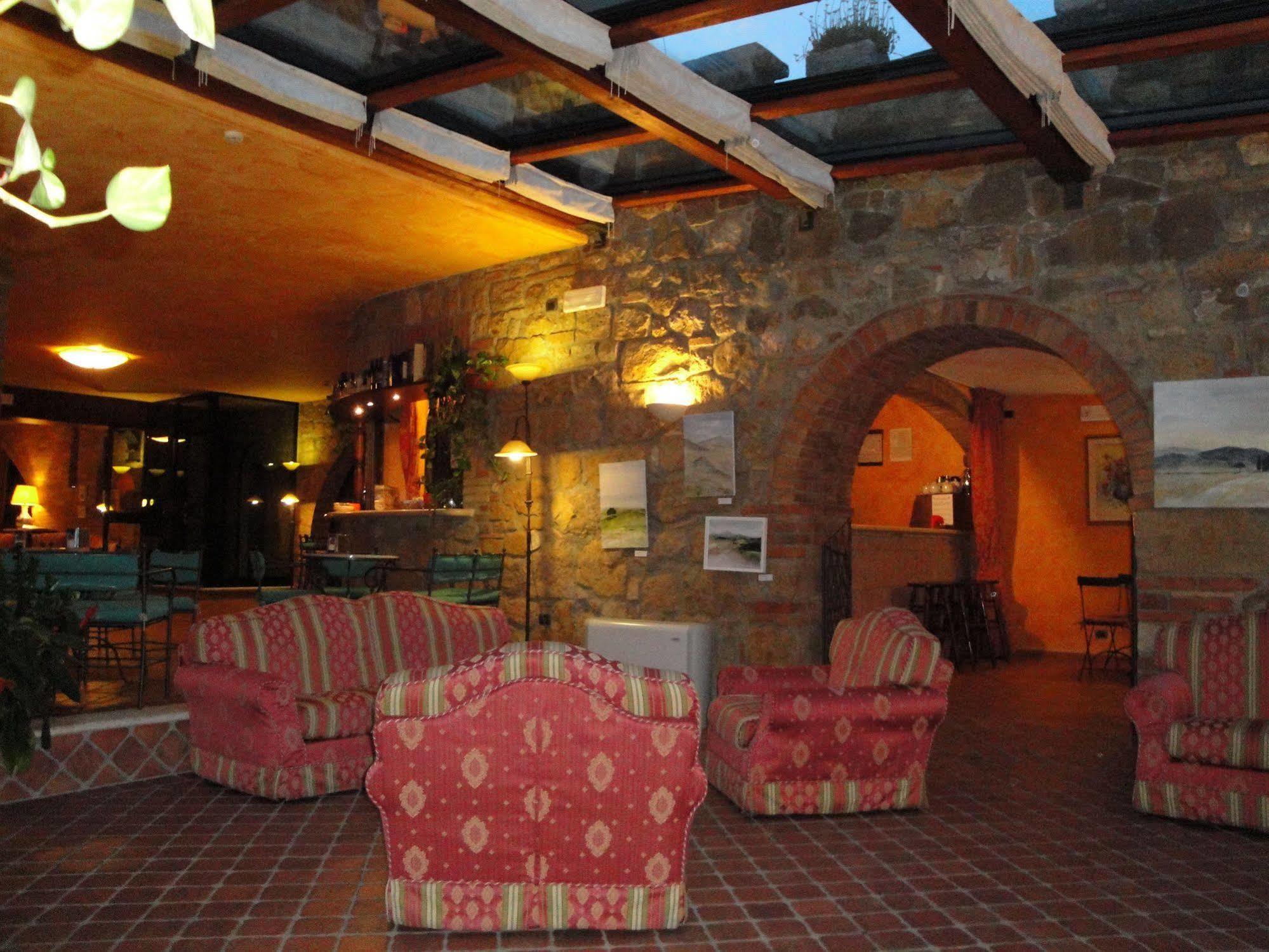 Casanova - Wellness Center La Grotta Etrusca Hotel San Quirico dʼOrcia Buitenkant foto